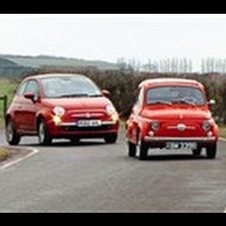 Fiat 500 meets its ancestor video