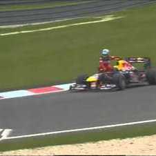 2011 F1 German Prix Mark Webber Gives Fernando Alonso A Lift Back To The Pits - German F1  GP